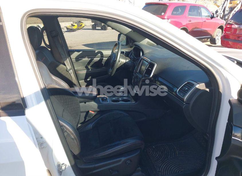 Photo 5 of 2017 Jeep Grand CHEROKEE TRAILHAWK 4X4 (VIN 1C4RJFLG3HC637412)