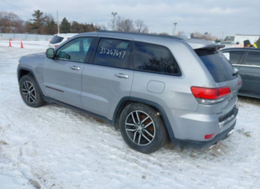 Photo 3 of 2017 Jeep Grand CHEROKEE TRAILHAWK 4X4 (VIN 1C4RJFLG3HC700038)