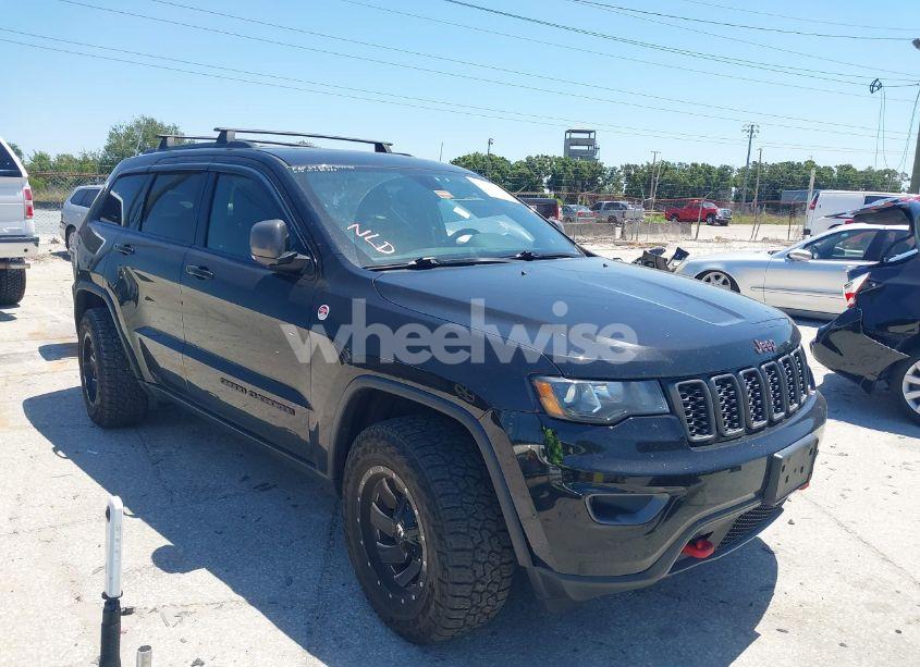 2017 Jeep Grand CHEROKEE TRAILHAWK 4X4 (VIN 1C4RJFLG3HC836072) main photo