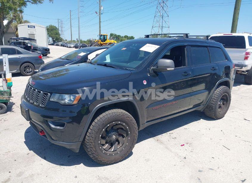 Photo 2 of 2017 Jeep Grand CHEROKEE TRAILHAWK 4X4 (VIN 1C4RJFLG3HC836072)