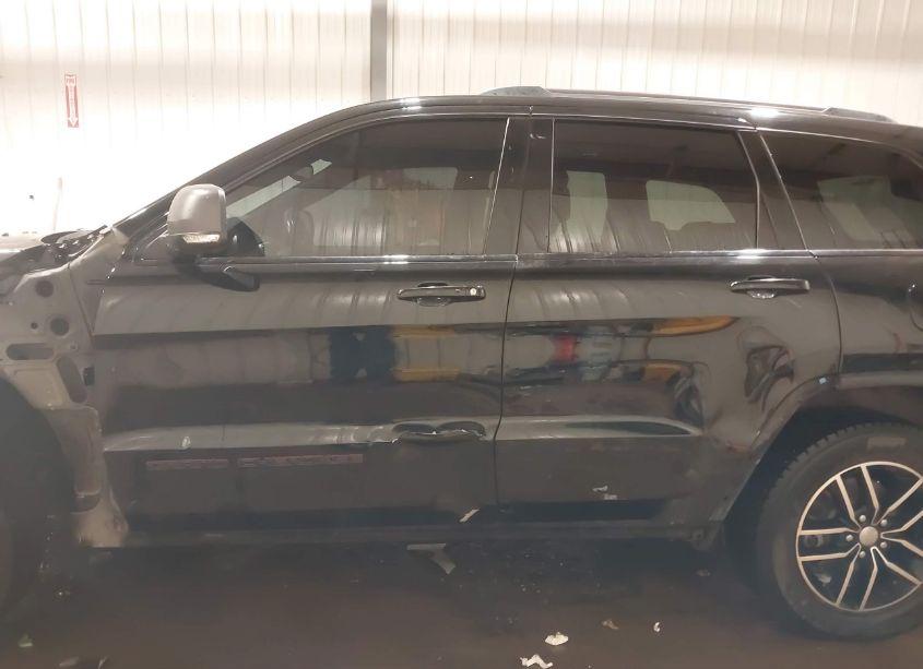 Photo 15 of 2018 Jeep Grand CHEROKEE TRAILHAWK 4X4 (VIN 1C4RJFLG4JC105253)