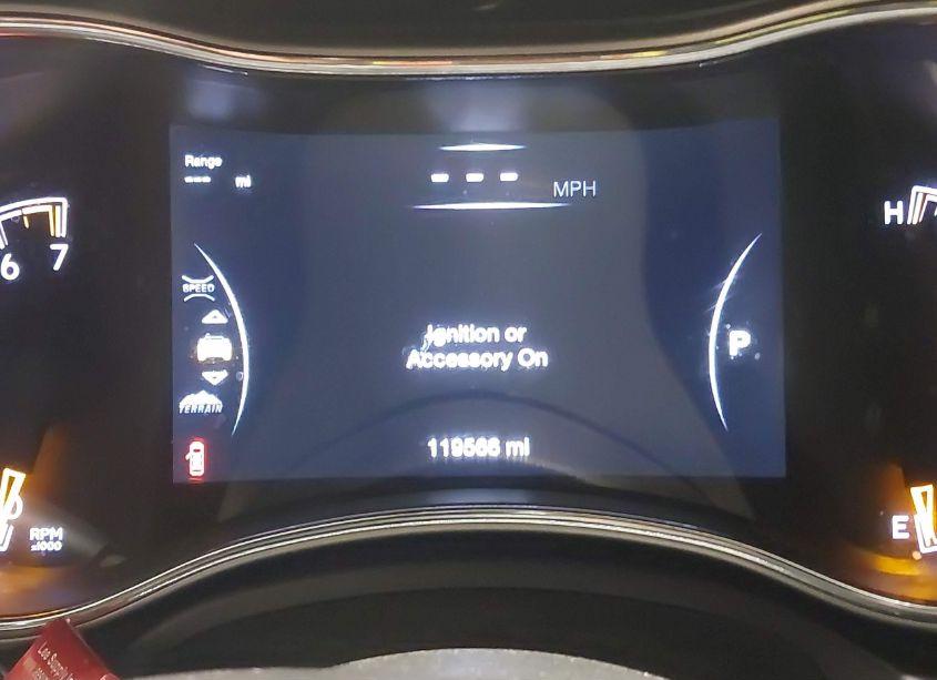 Photo 7 of 2018 Jeep Grand CHEROKEE TRAILHAWK 4X4 (VIN 1C4RJFLG4JC105253)