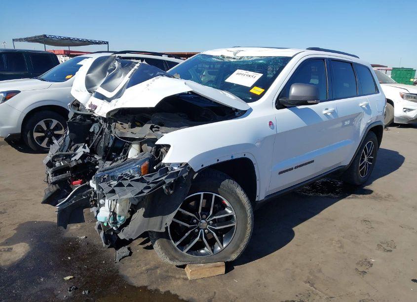 Photo 2 of 2018 Jeep Grand CHEROKEE TRAILHAWK 4X4 (VIN 1C4RJFLG5JC113474)