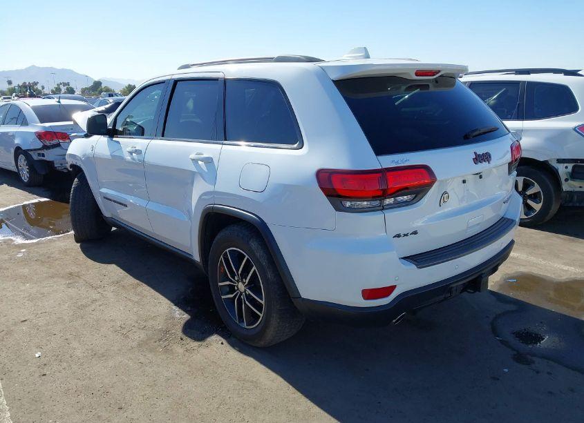 Photo 3 of 2018 Jeep Grand CHEROKEE TRAILHAWK 4X4 (VIN 1C4RJFLG5JC113474)