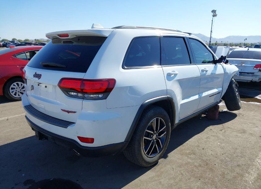 Photo 4 of 2018 Jeep Grand CHEROKEE TRAILHAWK 4X4 (VIN 1C4RJFLG5JC113474)