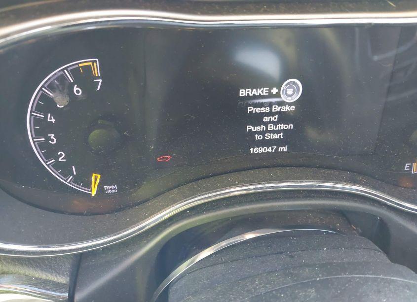 Photo 15 of 2019 Jeep Grand CHEROKEE TRAILHAWK 4X4 (VIN 1C4RJFLG6KC640067)