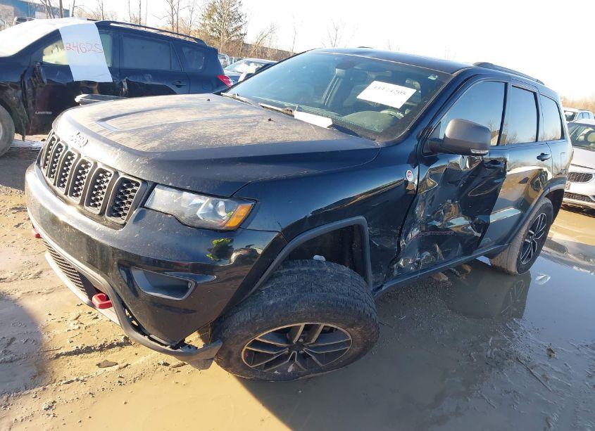 Photo 2 of 2019 Jeep Grand CHEROKEE TRAILHAWK 4X4 (VIN 1C4RJFLG6KC640067)