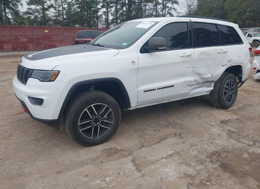 Photo 2 of 2020 Jeep Grand CHEROKEE TRAILHAWK 4X4 (VIN 1C4RJFLG6LC384384)