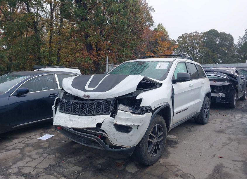 Photo 2 of 2017 Jeep Grand CHEROKEE TRAILHAWK 4X4 (VIN 1C4RJFLG7HC803608)