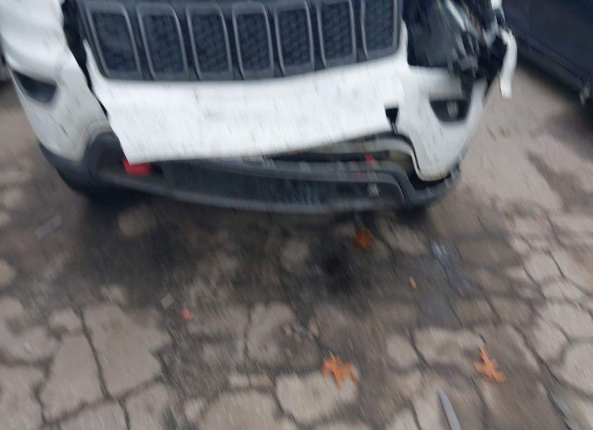 Photo 6 of 2017 Jeep Grand CHEROKEE TRAILHAWK 4X4 (VIN 1C4RJFLG7HC803608)