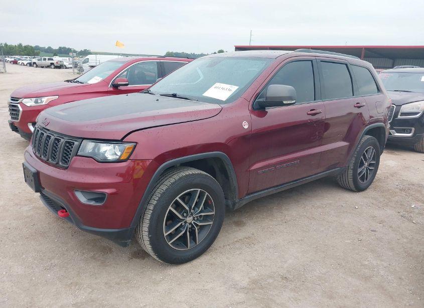 Photo 2 of 2018 Jeep Grand CHEROKEE TRAILHAWK 4X4 (VIN 1C4RJFLG7JC273534)