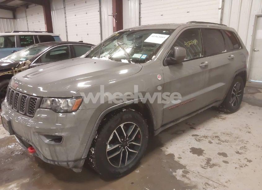 Photo 2 of 2021 Jeep Grand CHEROKEE TRAILHAWK 4X4 (VIN 1C4RJFLG7MC736700)