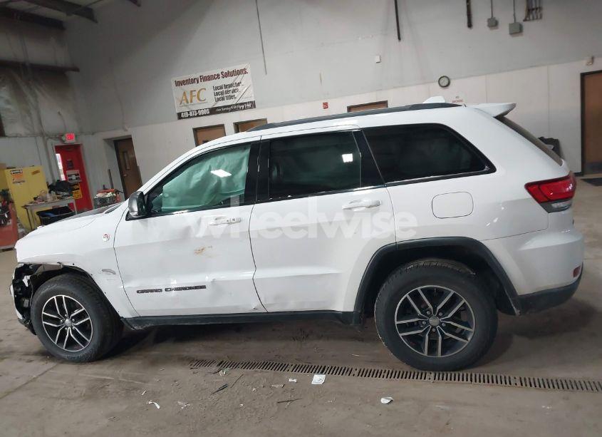 Photo 14 of 2017 Jeep Grand CHEROKEE TRAILHAWK 4X4 (VIN 1C4RJFLG8HC688548)