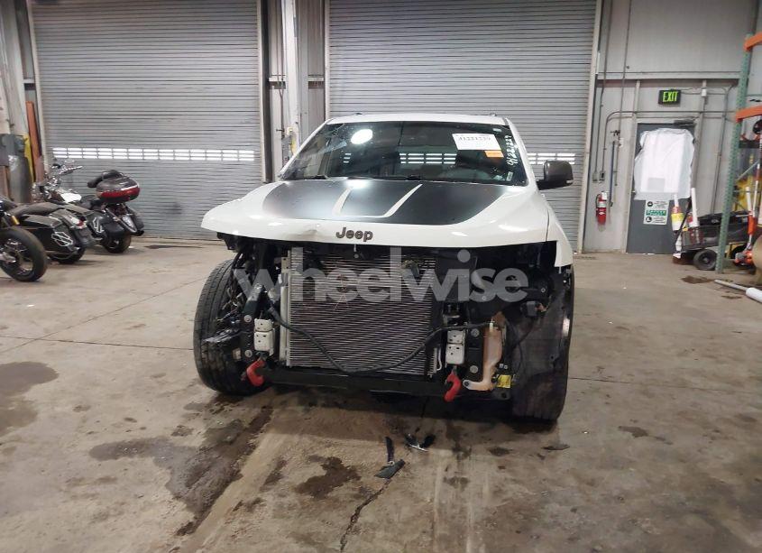 Photo 13 of 2018 Jeep Grand CHEROKEE TRAILHAWK 4X4 (VIN 1C4RJFLG8JC267810)