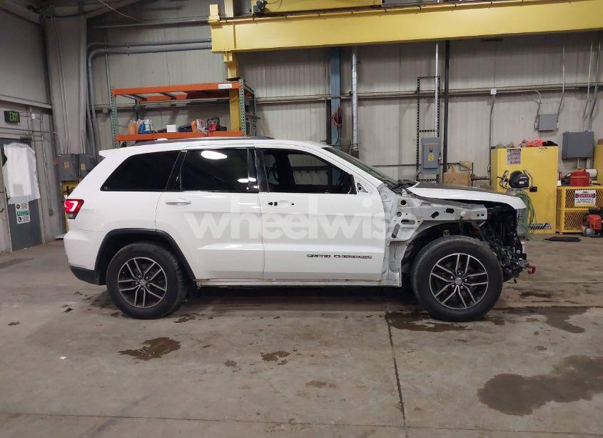Photo 14 of 2018 Jeep Grand CHEROKEE TRAILHAWK 4X4 (VIN 1C4RJFLG8JC267810)