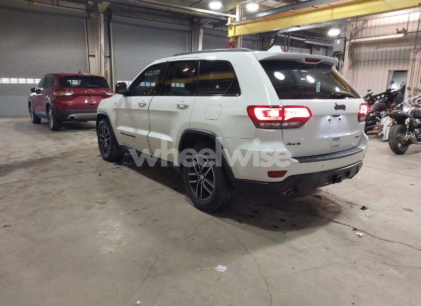Photo 3 of 2018 Jeep Grand CHEROKEE TRAILHAWK 4X4 (VIN 1C4RJFLG8JC267810)