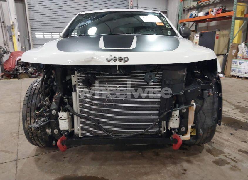 Photo 6 of 2018 Jeep Grand CHEROKEE TRAILHAWK 4X4 (VIN 1C4RJFLG8JC267810)