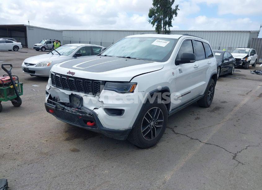 Photo 2 of 2018 Jeep Grand CHEROKEE TRAILHAWK 4X4 (VIN 1C4RJFLT2JC137793)