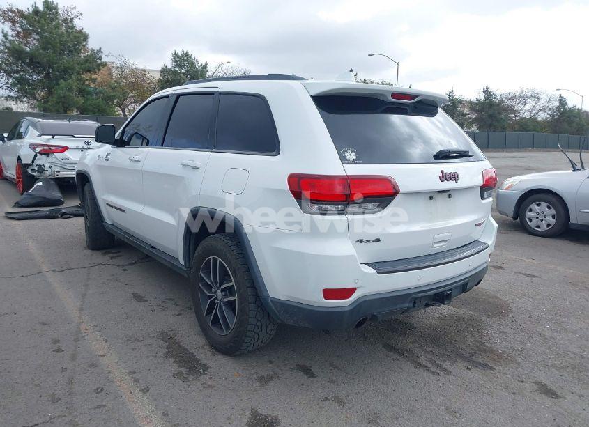 Photo 3 of 2018 Jeep Grand CHEROKEE TRAILHAWK 4X4 (VIN 1C4RJFLT2JC137793)