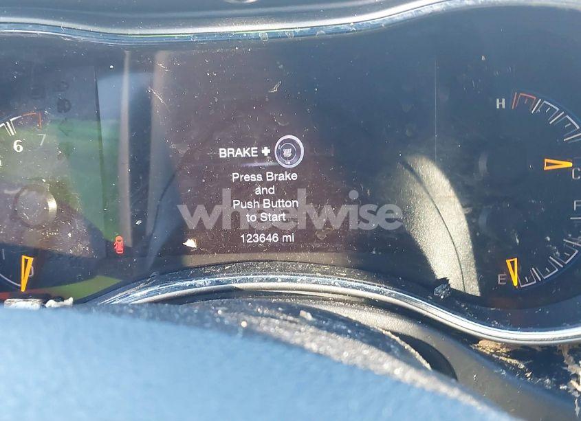 Photo 15 of 2017 Jeep Grand CHEROKEE TRAILHAWK (VIN 1C4RJFLT4HC657682)