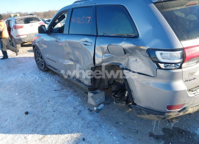 Photo 6 of 2017 Jeep Grand CHEROKEE TRAILHAWK (VIN 1C4RJFLT4HC657682)