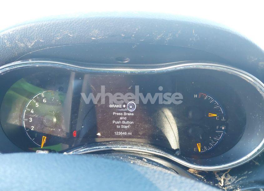 Photo 7 of 2017 Jeep Grand CHEROKEE TRAILHAWK (VIN 1C4RJFLT4HC657682)