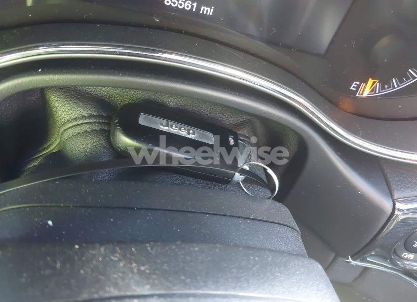 Photo 11 of 2017 Jeep Grand CHEROKEE TRAILHAWK 4X4 (VIN 1C4RJFLT4HC938848)