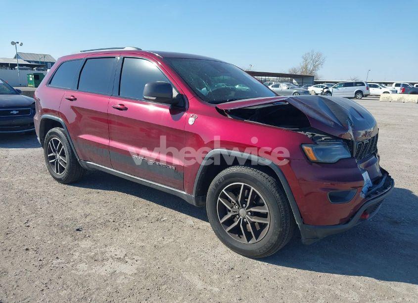 2018 Jeep Grand CHEROKEE TRAILHAWK 4X4 (VIN 1C4RJFLT9JC470038) main photo