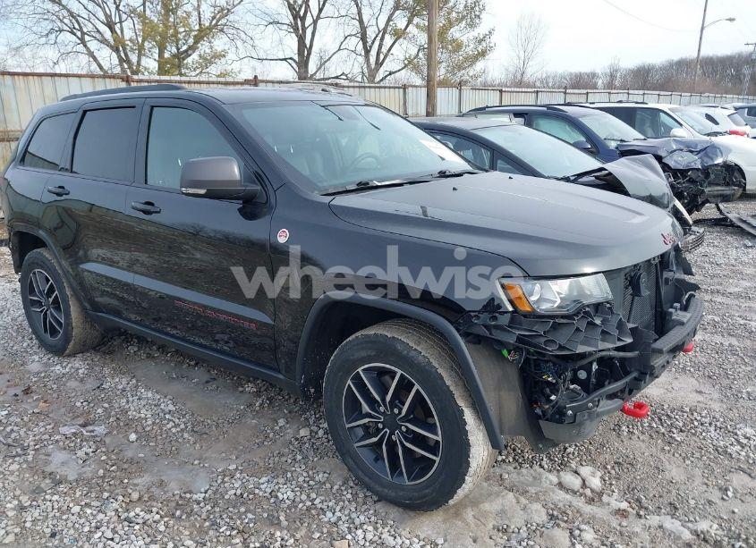 2019 Jeep Grand CHEROKEE TRAILHAWK 4X4 (VIN 1C4RJFLTXKC696820) main photo