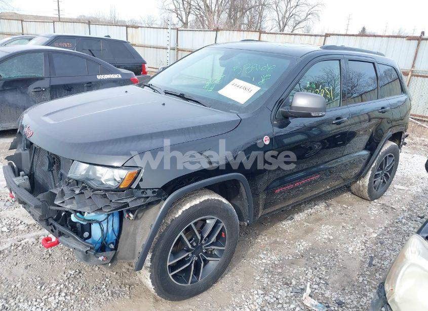 Photo 2 of 2019 Jeep Grand CHEROKEE TRAILHAWK 4X4 (VIN 1C4RJFLTXKC696820)