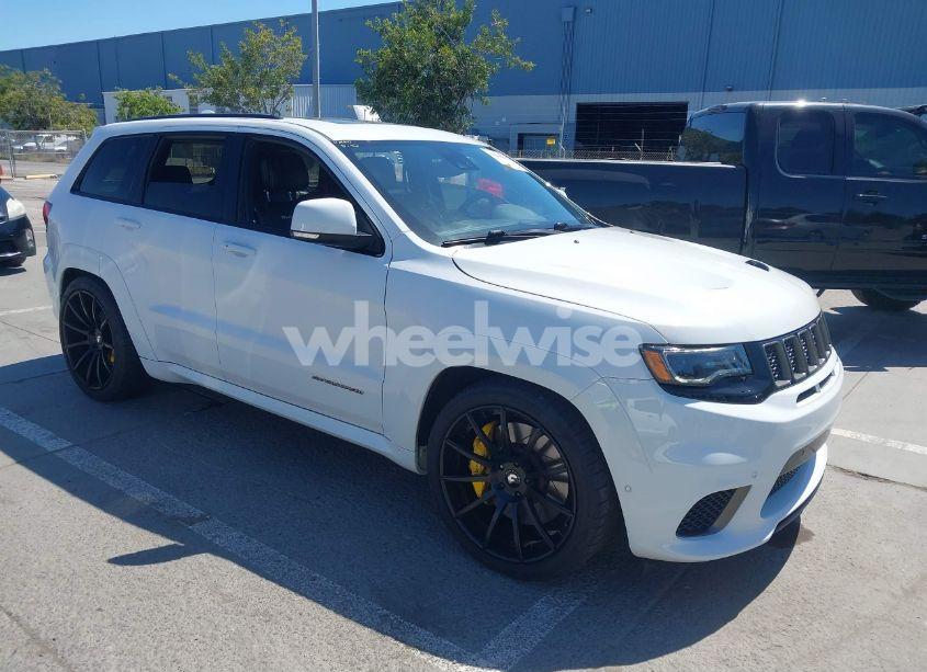 2018 Jeep Grand CHEROKEE TRACKHAWK 4X4 (VIN 1C4RJFN91JC224182) main photo