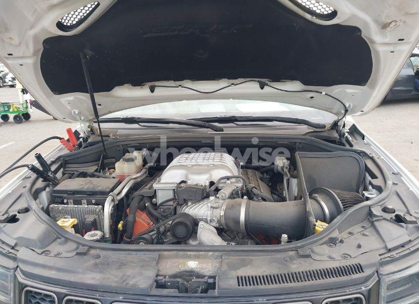 Photo 10 of 2018 Jeep Grand CHEROKEE TRACKHAWK 4X4 (VIN 1C4RJFN93JC223633)