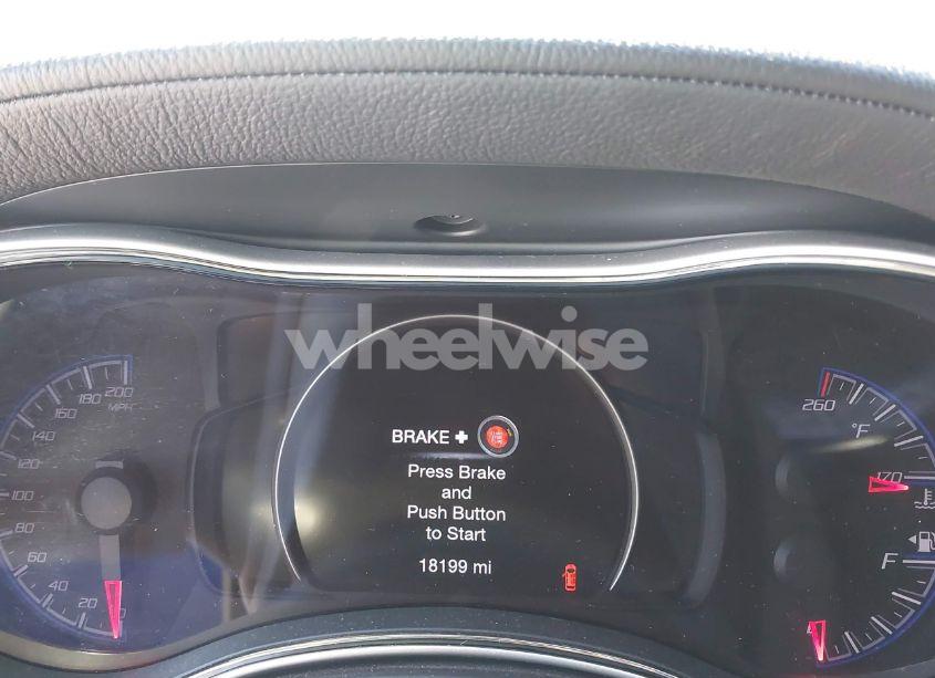 Photo 15 of 2018 Jeep Grand CHEROKEE TRACKHAWK 4X4 (VIN 1C4RJFN9XJC224018)