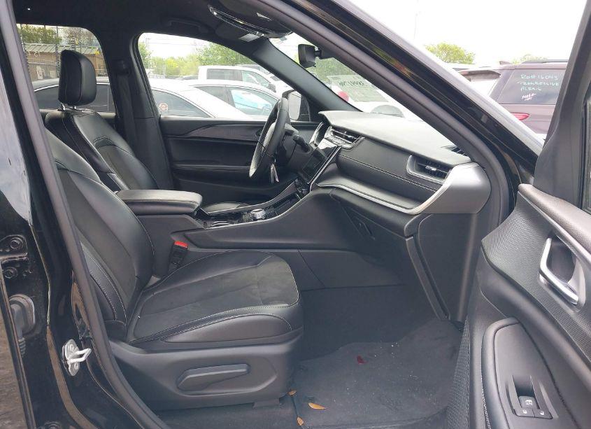 Photo 5 of 2023 Jeep Grand CHEROKEE ALTITUDE 4X2 (VIN 1C4RJGAG5P8861632)