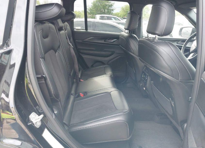 Photo 8 of 2023 Jeep Grand CHEROKEE ALTITUDE 4X2 (VIN 1C4RJGAG5P8861632)