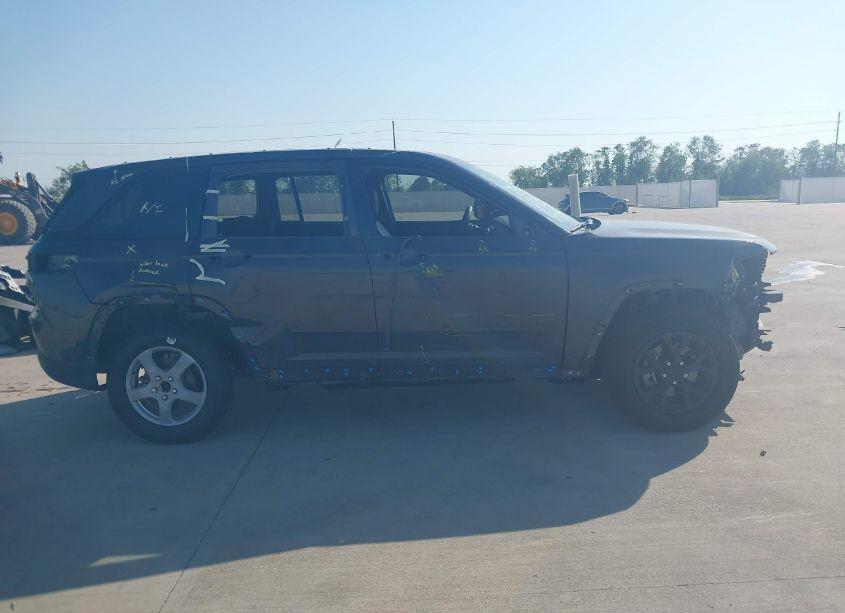 Photo 13 of 2024 Jeep Grand CHEROKEE ALTITUDE 4X2 (VIN 1C4RJGAG5RC156894)