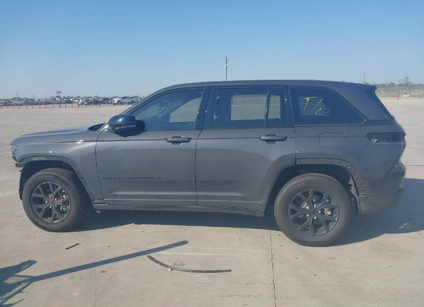 Photo 14 of 2024 Jeep Grand CHEROKEE ALTITUDE 4X2 (VIN 1C4RJGAG5RC156894)