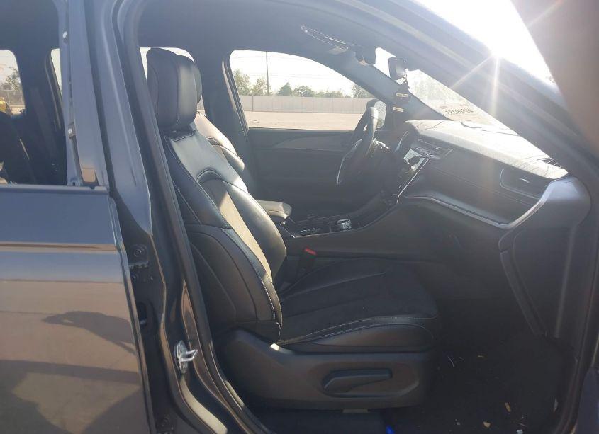 Photo 5 of 2024 Jeep Grand CHEROKEE ALTITUDE 4X2 (VIN 1C4RJGAG5RC156894)