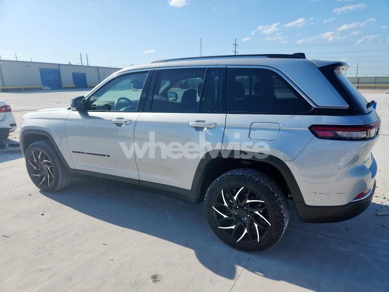 Photo 10 of 2022 JEEP GRAND CHEROKEE LIMITED (VIN 1C4RJGBG2N8630845)