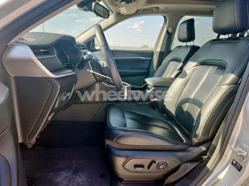 Photo 12 of 2022 JEEP GRAND CHEROKEE LIMITED (VIN 1C4RJGBG2N8630845)
