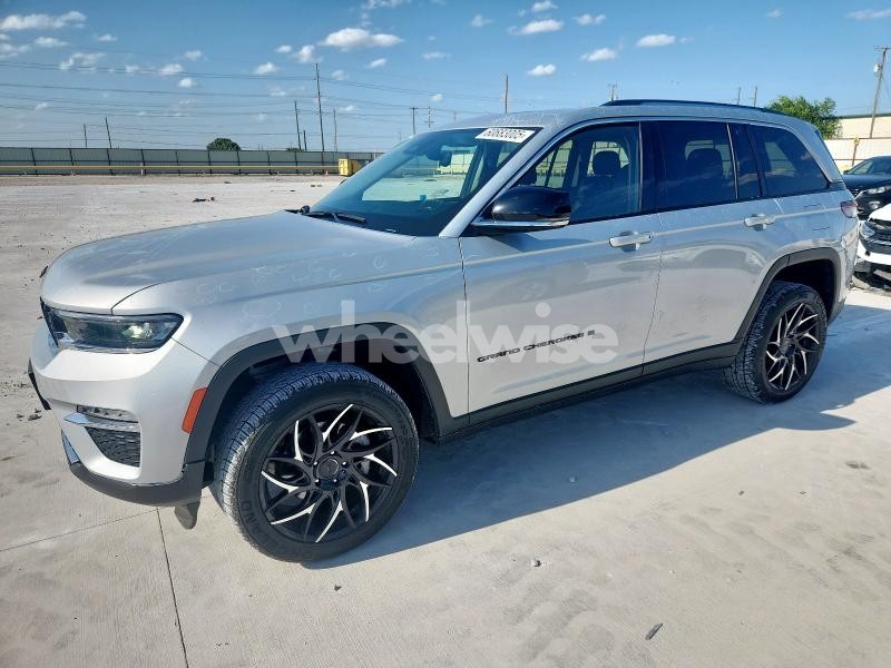 Photo 2 of 2022 JEEP GRAND CHEROKEE LIMITED (VIN 1C4RJGBG2N8630845)