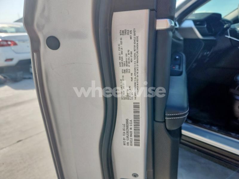 Photo 5 of 2022 JEEP GRAND CHEROKEE LIMITED (VIN 1C4RJGBG2N8630845)