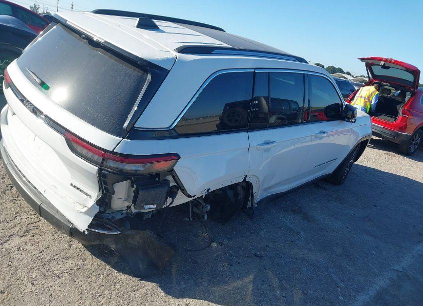 Photo 6 of 2023 Jeep Grand CHEROKEE LIMITED 4X2 (VIN 1C4RJGBG3PC587729)