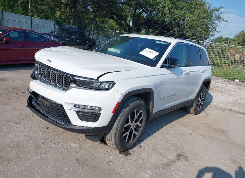 Photo 2 of 2024 Jeep Grand CHEROKEE LIMITED 4X2 (VIN 1C4RJGBG4RC109502)