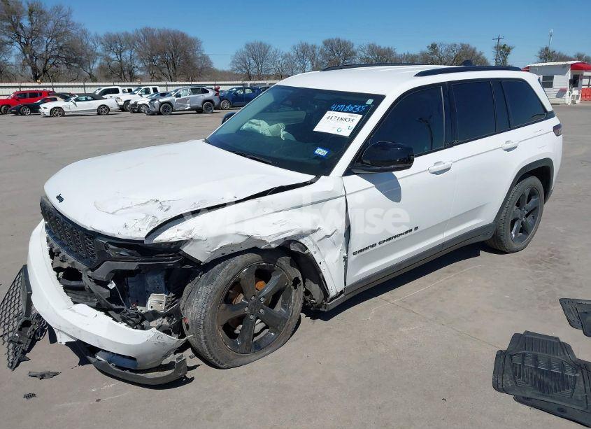 Photo 2 of 2023 Jeep Grand CHEROKEE LIMITED 4X2 (VIN 1C4RJGBG9PC510072)