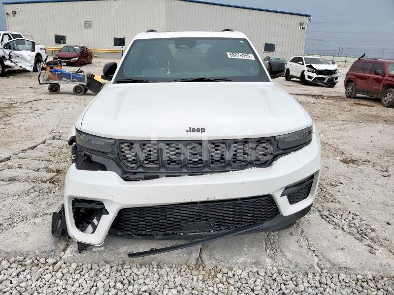 Photo 13 of 2024 JEEP GRAND CHEROKEE LIMITED (VIN 1C4RJGBG9RC260996)