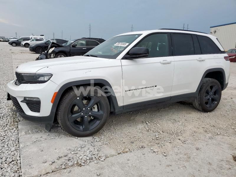 Photo 3 of 2024 JEEP GRAND CHEROKEE LIMITED (VIN 1C4RJGBG9RC260996)