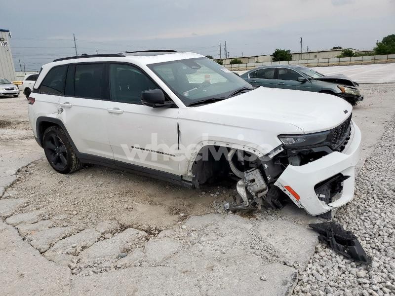 Photo 9 of 2024 JEEP GRAND CHEROKEE LIMITED (VIN 1C4RJGBG9RC260996)