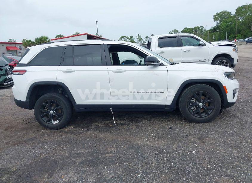 Photo 13 of 2023 Jeep Grand CHEROKEE LIMITED 4X2 (VIN 1C4RJGBGXPC544537)