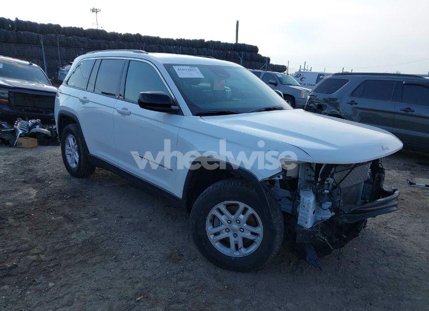 2023 Jeep Grand CHEROKEE LAREDO 4X4 (VIN 1C4RJHAG0PC548572) main photo